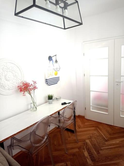 Old Praga Wi-Fi 300Mb Apartment Warsaw Exterior photo